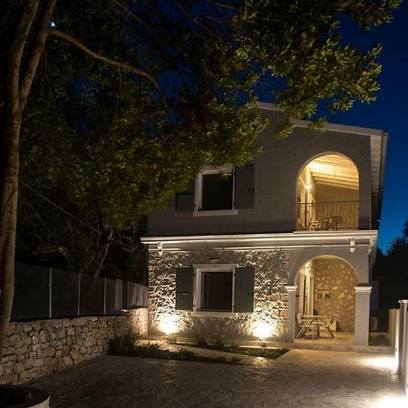 Avali Luxury Houses Gaios Exterior photo
