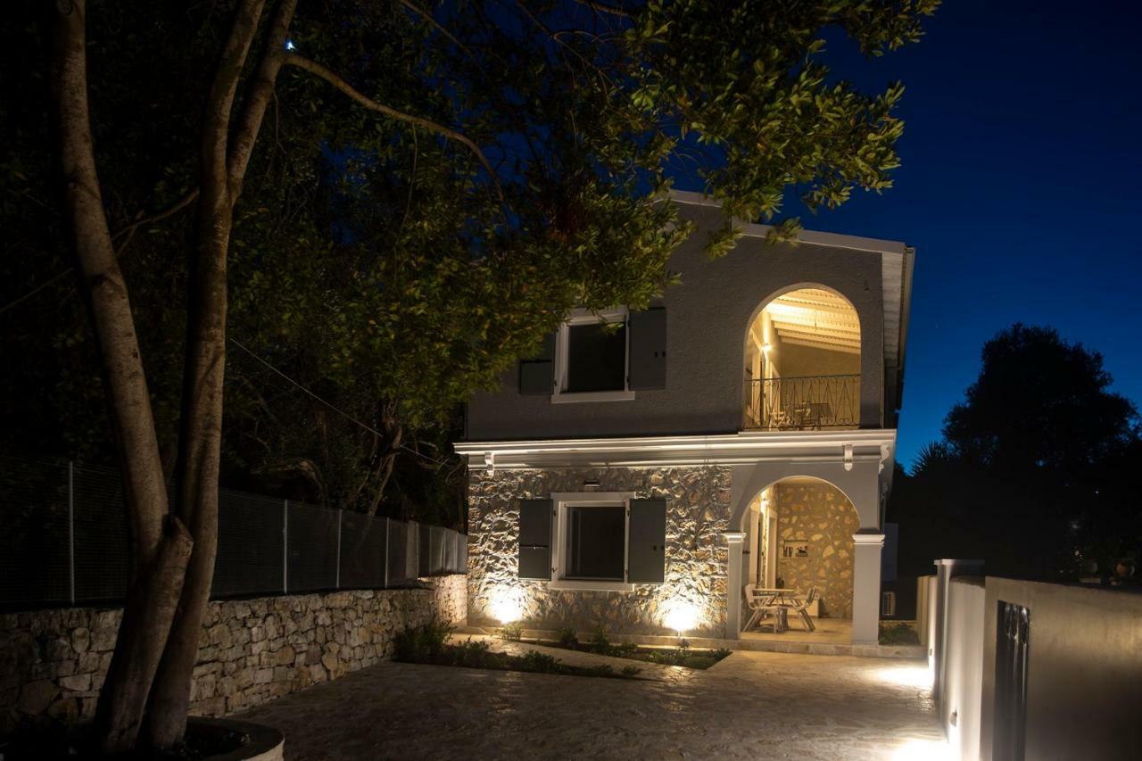 Avali Luxury Houses Gaios Exterior photo